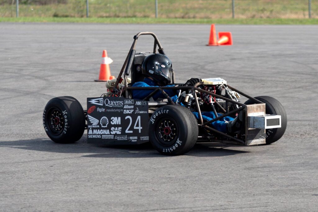 44471209_1947500398665648_986361843939278848_n